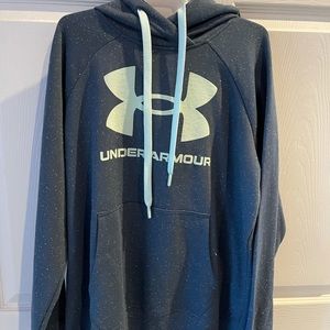 women’s small under amour hoodie